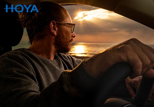 HOYA ENROUTE brillenglazen: ervaar meer comfort in het verkeer